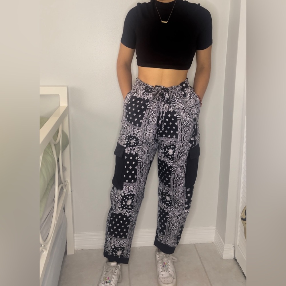 baggy cargo pants ankle length bandana print and drawstring waistband